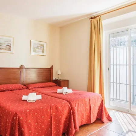 Carlos V Jerez By Vivere 2* Jerez de la Frontera