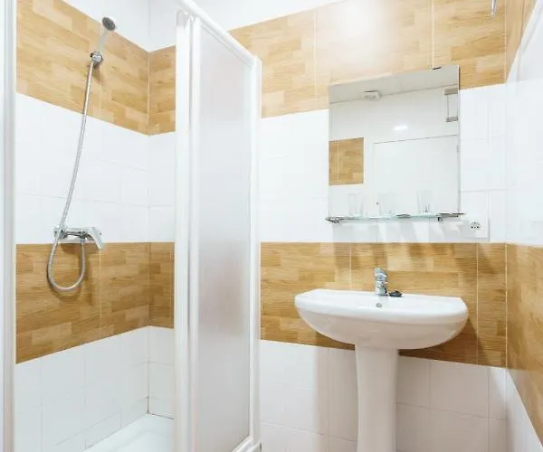 Carlos V Jerez By Vivere חרז