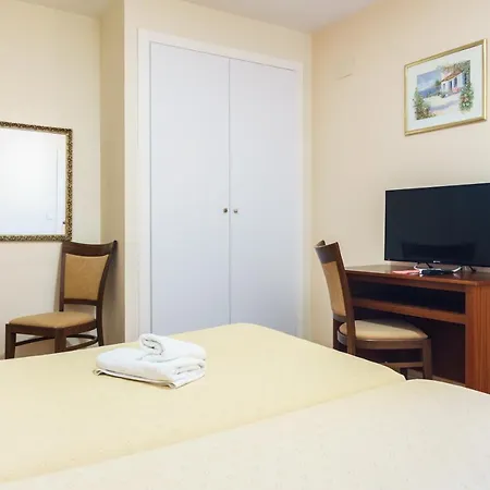 Carlos V Jerez By Vivere Hotel 2*